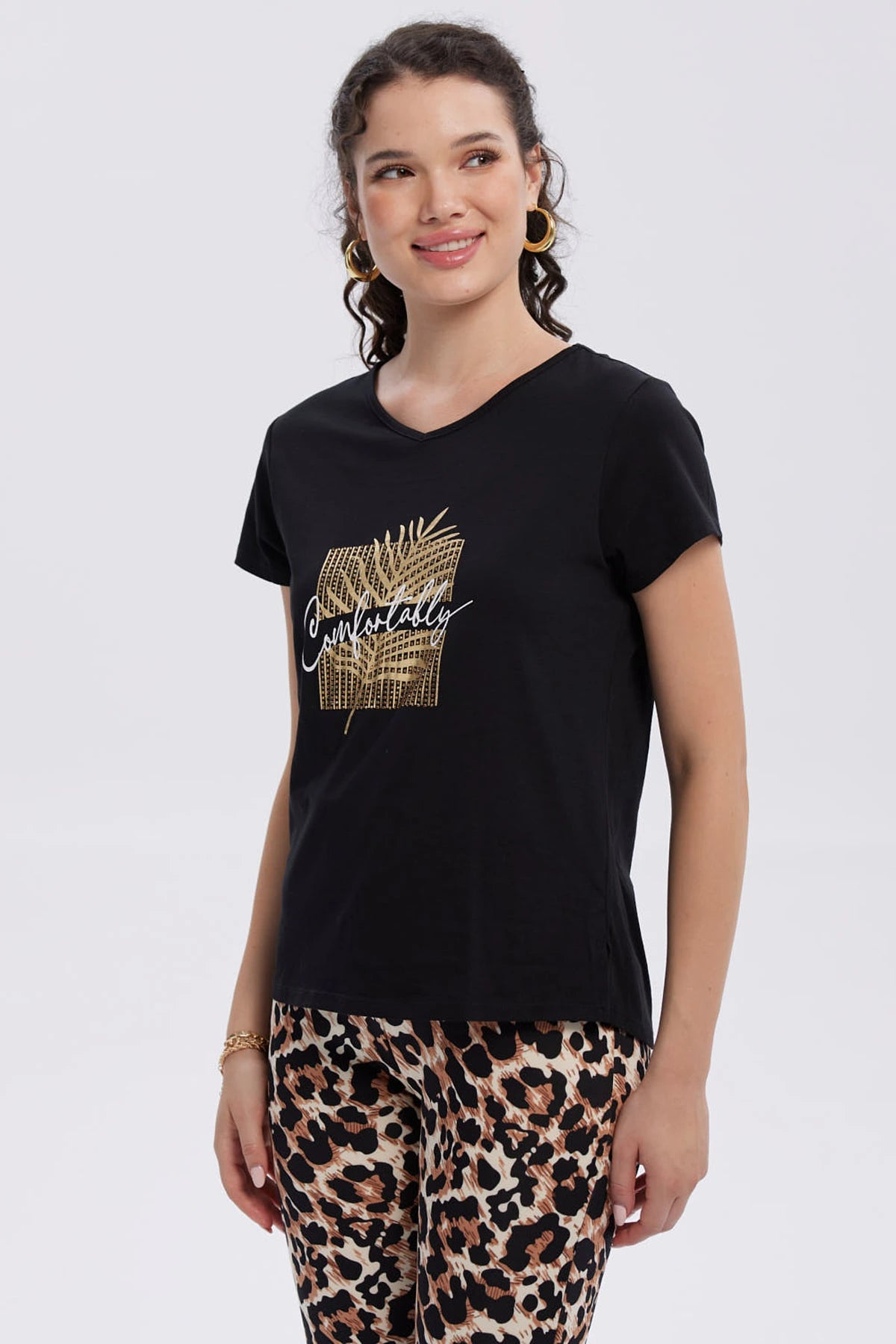 Polera Mujer Print Aplicación Folia Negro