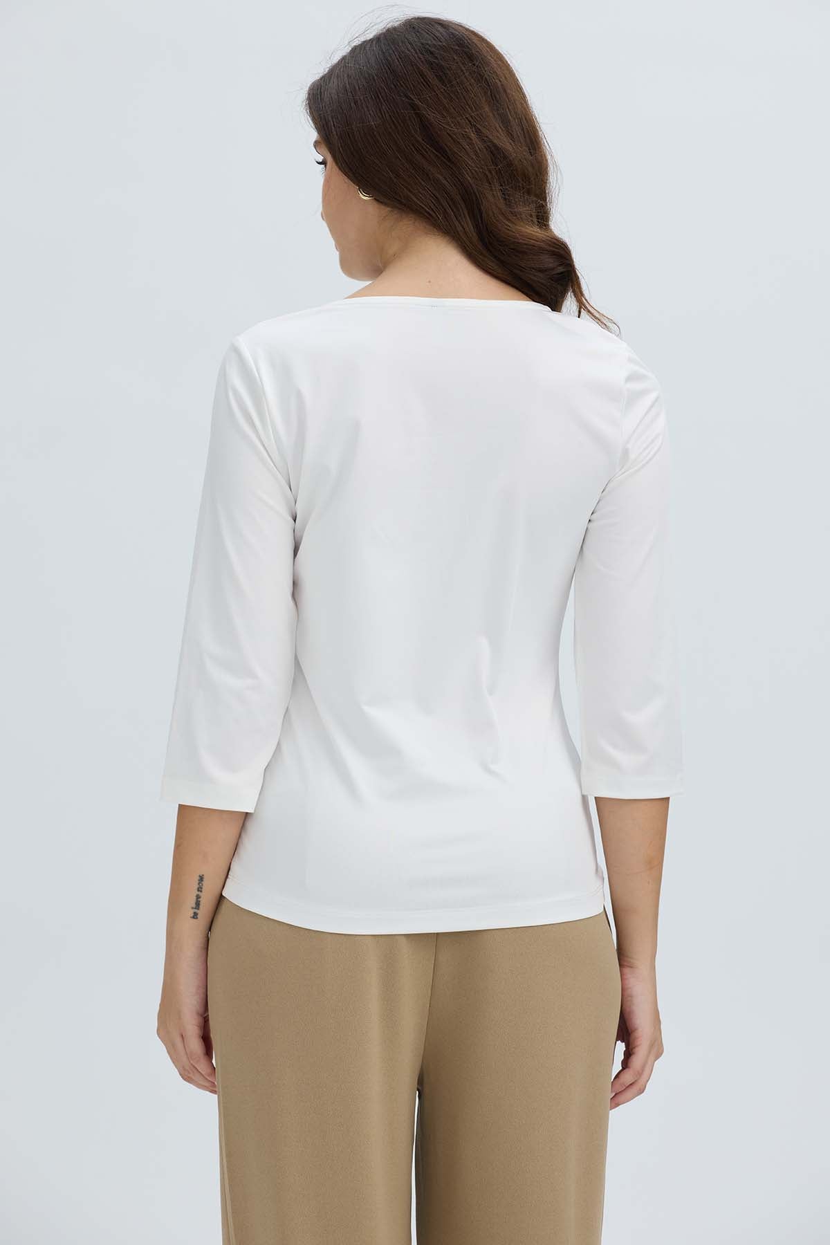 Polera Mujer Detalle Hombre Crudo