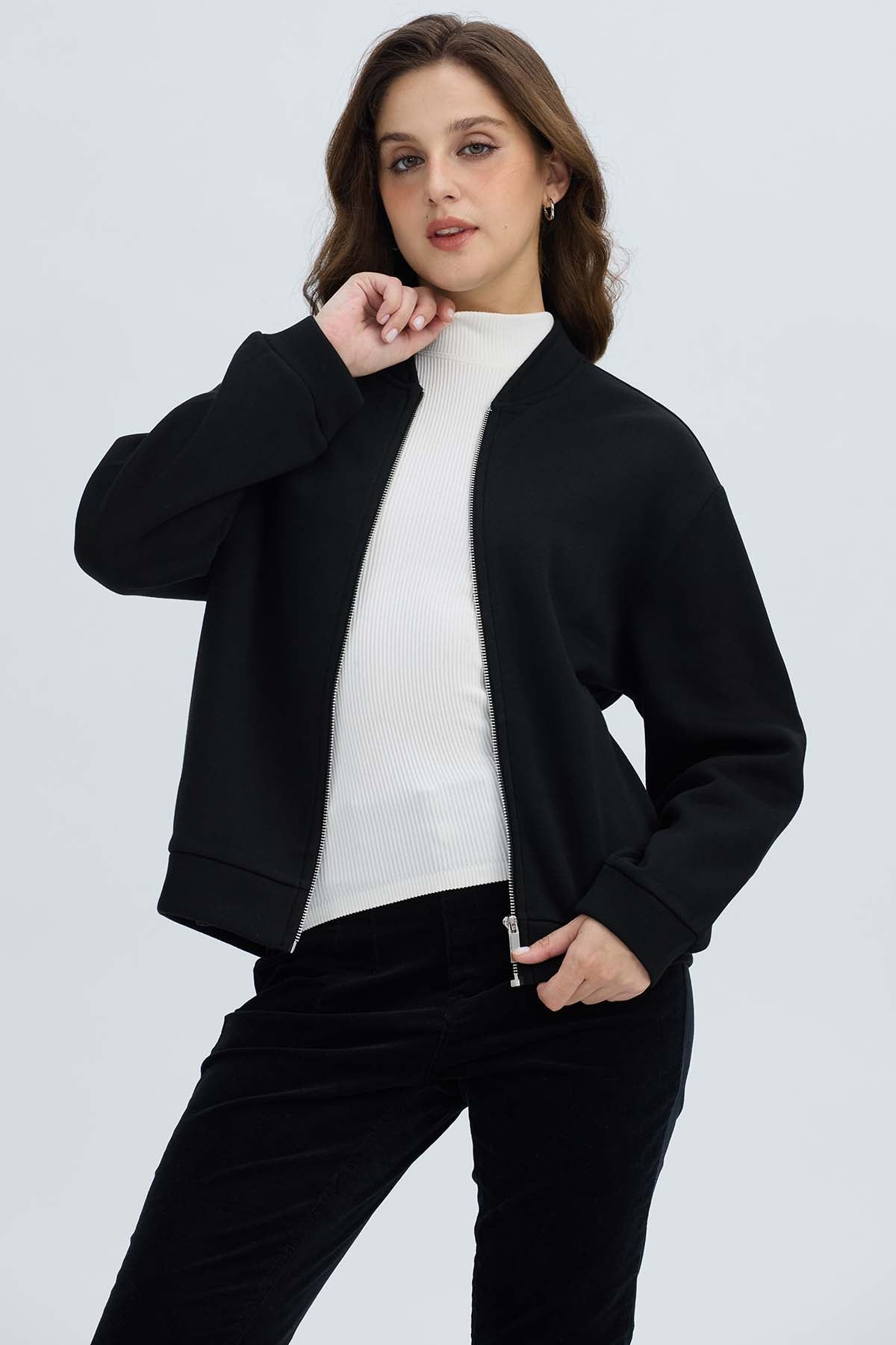 Polerón Mujer Liso Estilo Bomber Negro