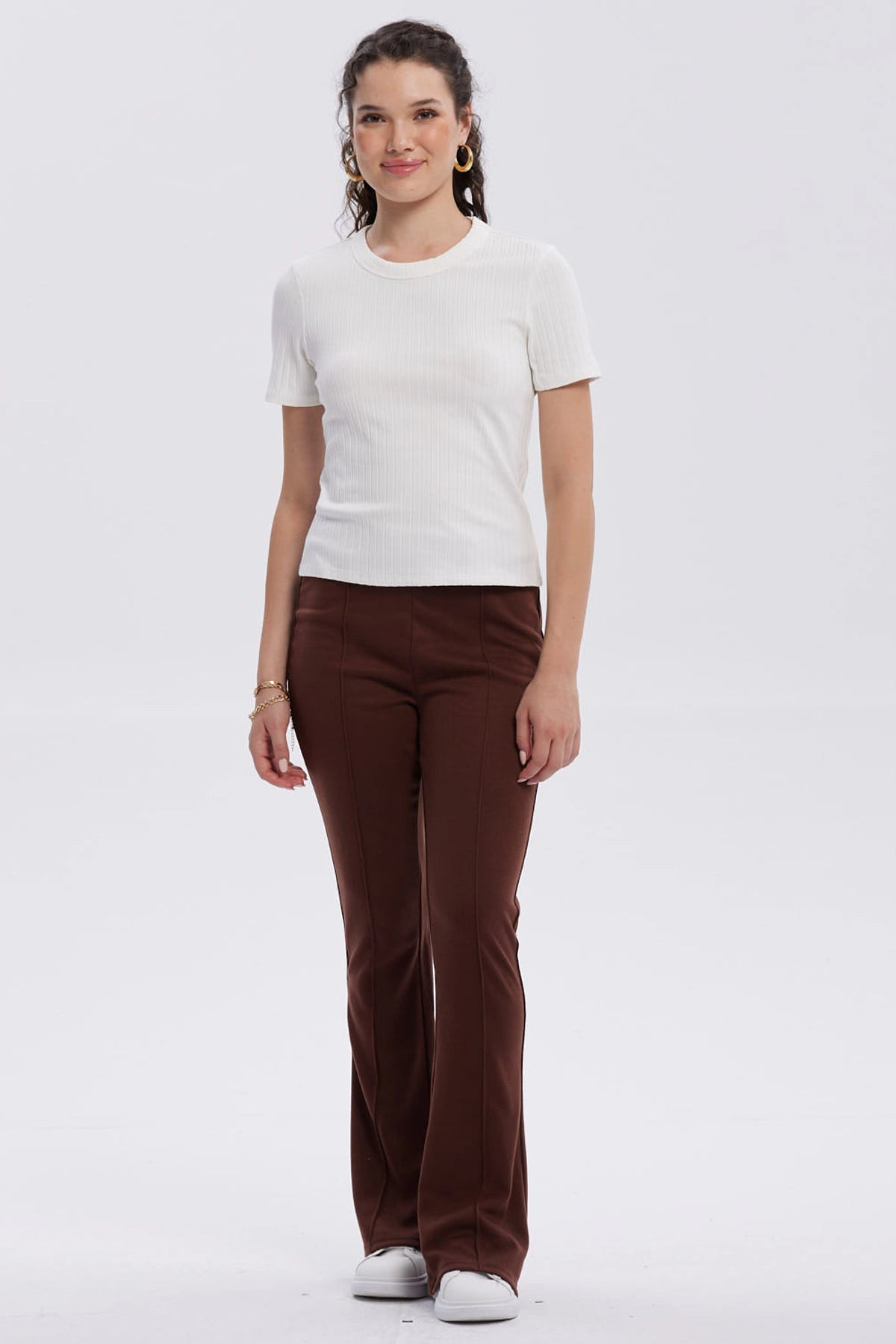 Calza Mujer Flare Piping Delantero Café Oscuro