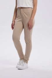 Calza Mujer Lineas Cierre Delantero Beige