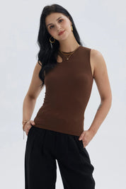 Polera Mujer Lisa Abertura Café Oscuro