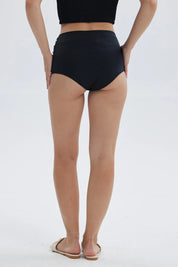 Traje de baño mujer negro de una pieza con diseño de cintura alta y fruncidos laterales
