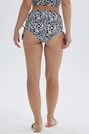 Traje de baño mujer calzón tiro alto blanco negro con estampado animal print