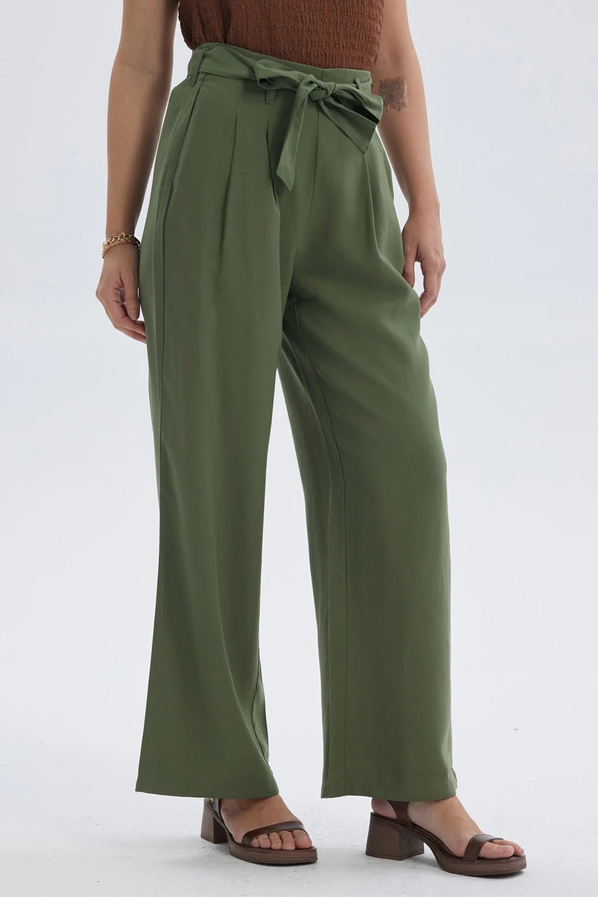Pantalón Mujer Sastrero Con Cinturón Verde Musgo