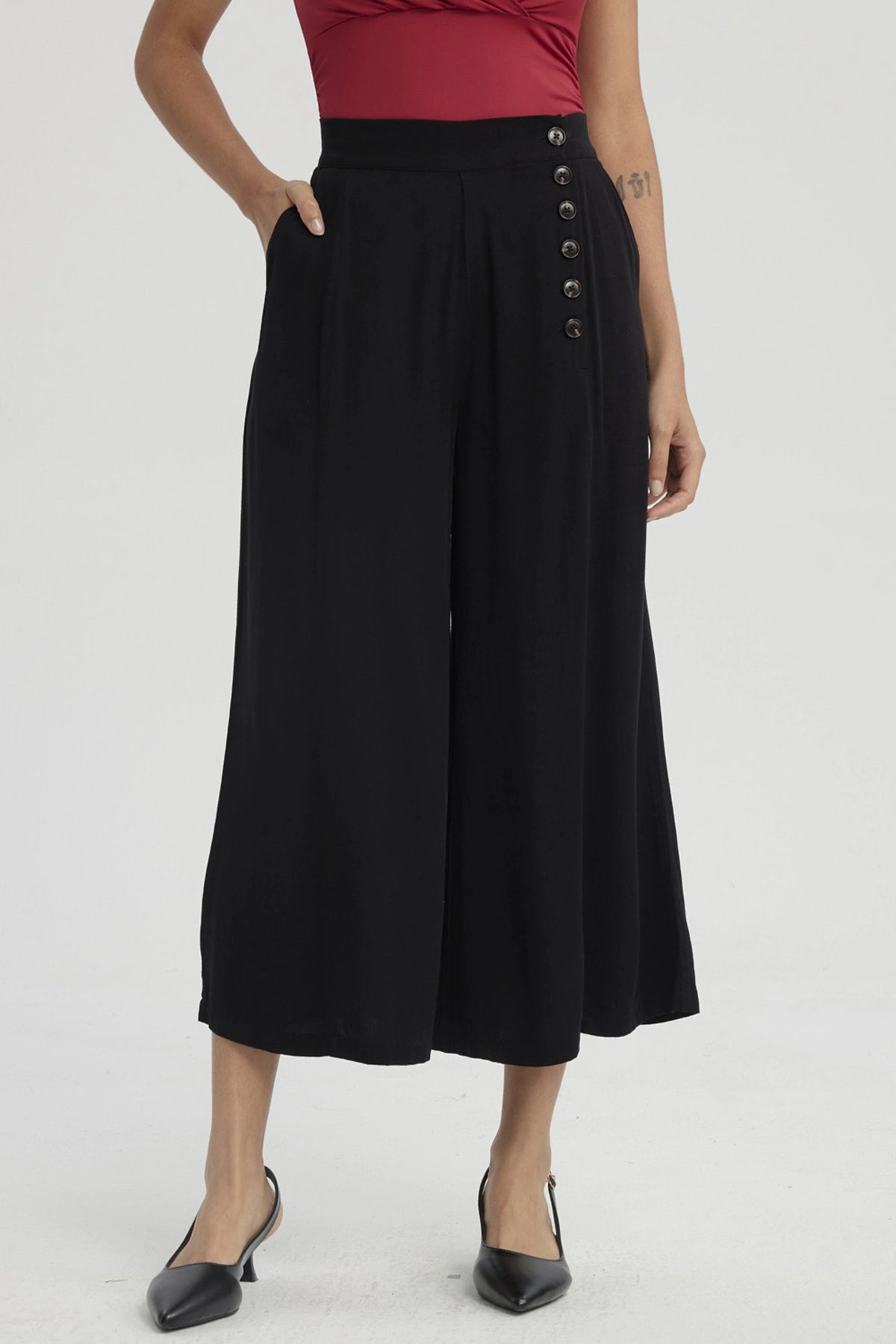 Pescador Mujer Botones Costados Negro