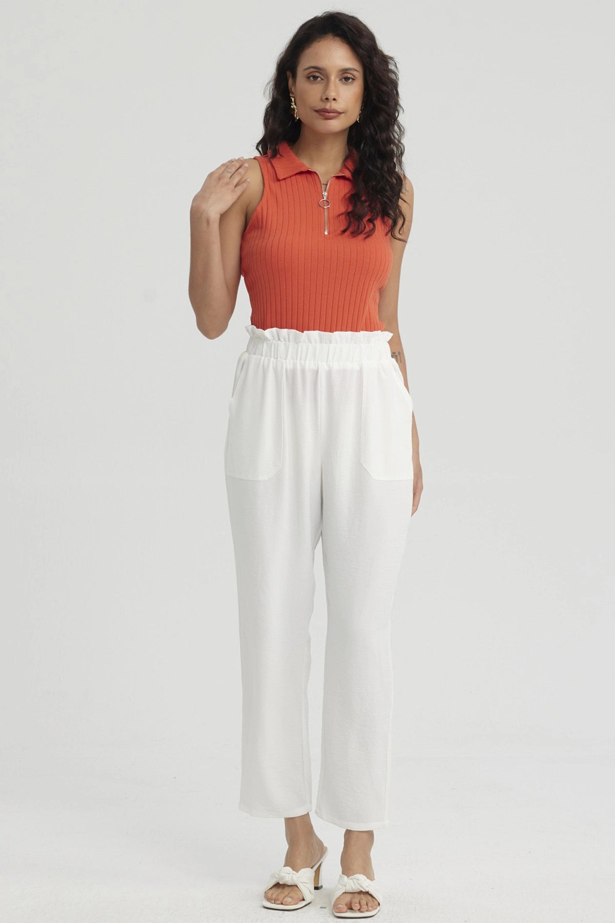 Pantalón Mujer Calce Slim Bolsillo Crudo