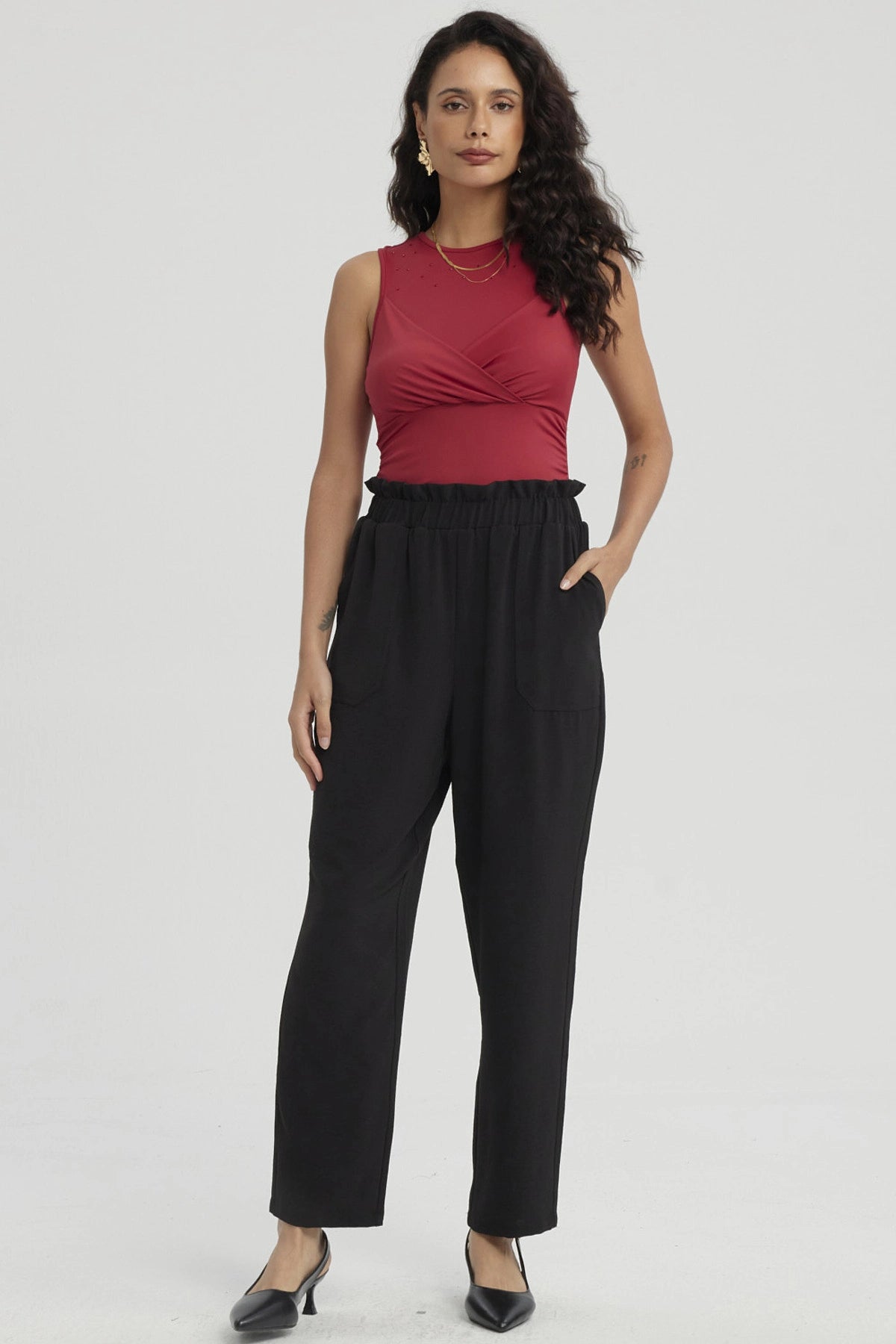 Pantalón Mujer Calce Slim Bolsillo Negro