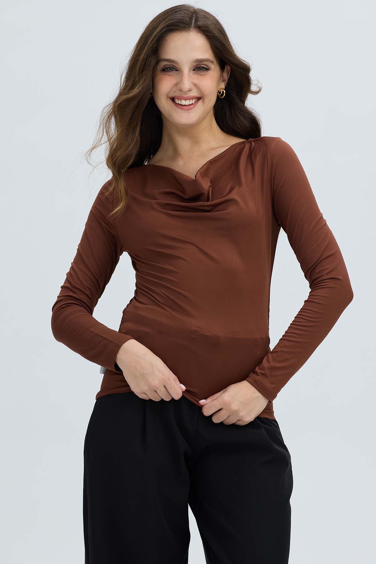 Polera Mujer Drapeado Delantero Cafe Oscuro