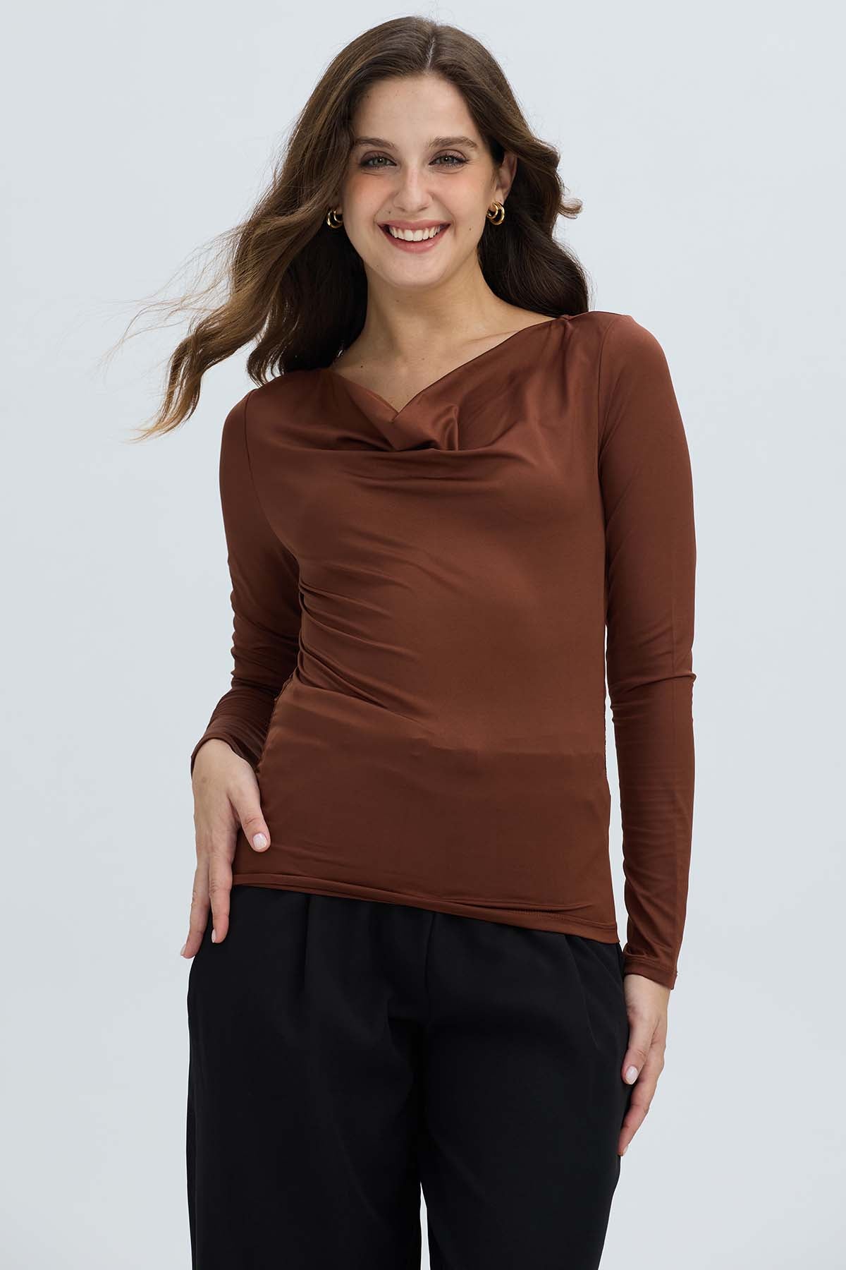 Polera Mujer Drapeado Delantero Cafe Oscuro