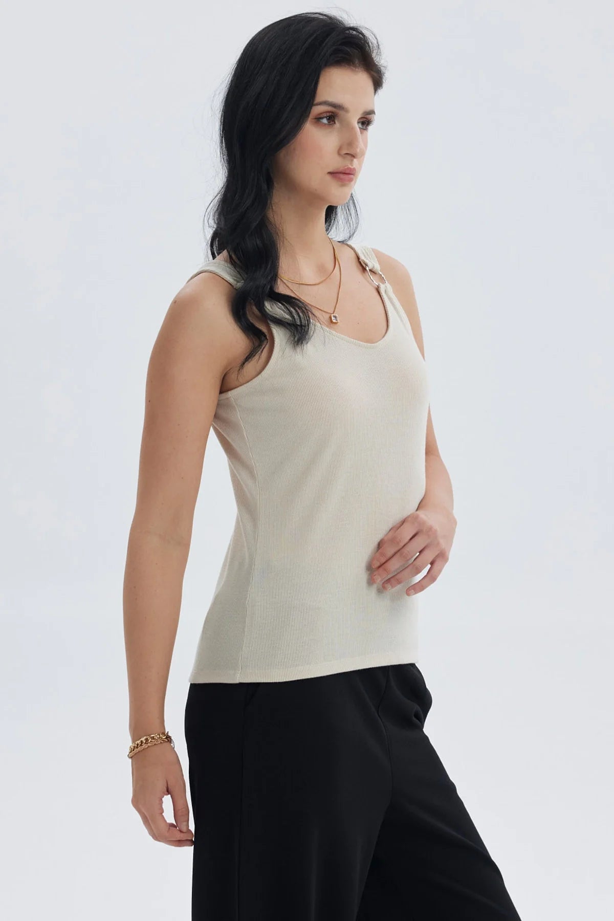 Polera Mujer Rib Hebilla Arena