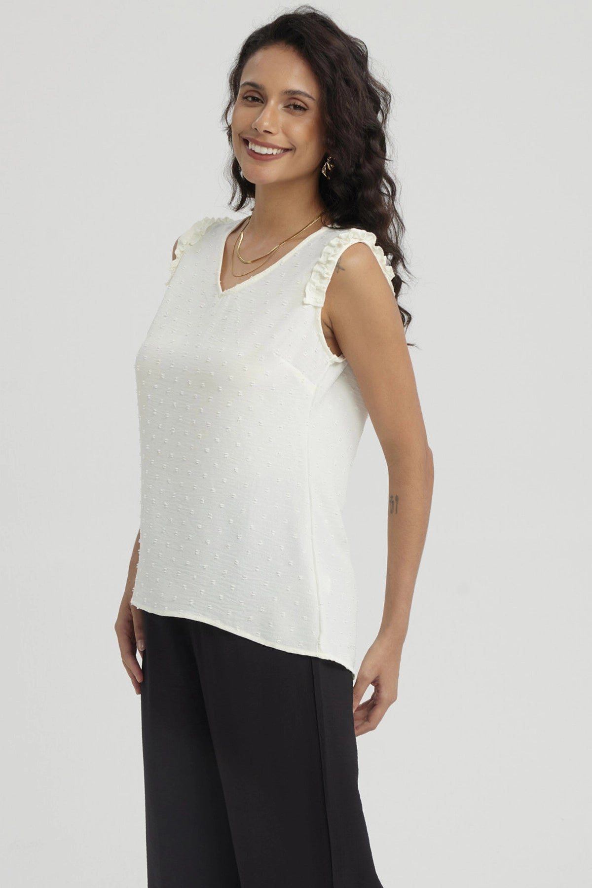 Blusa Mujer Con Vuelos Crema