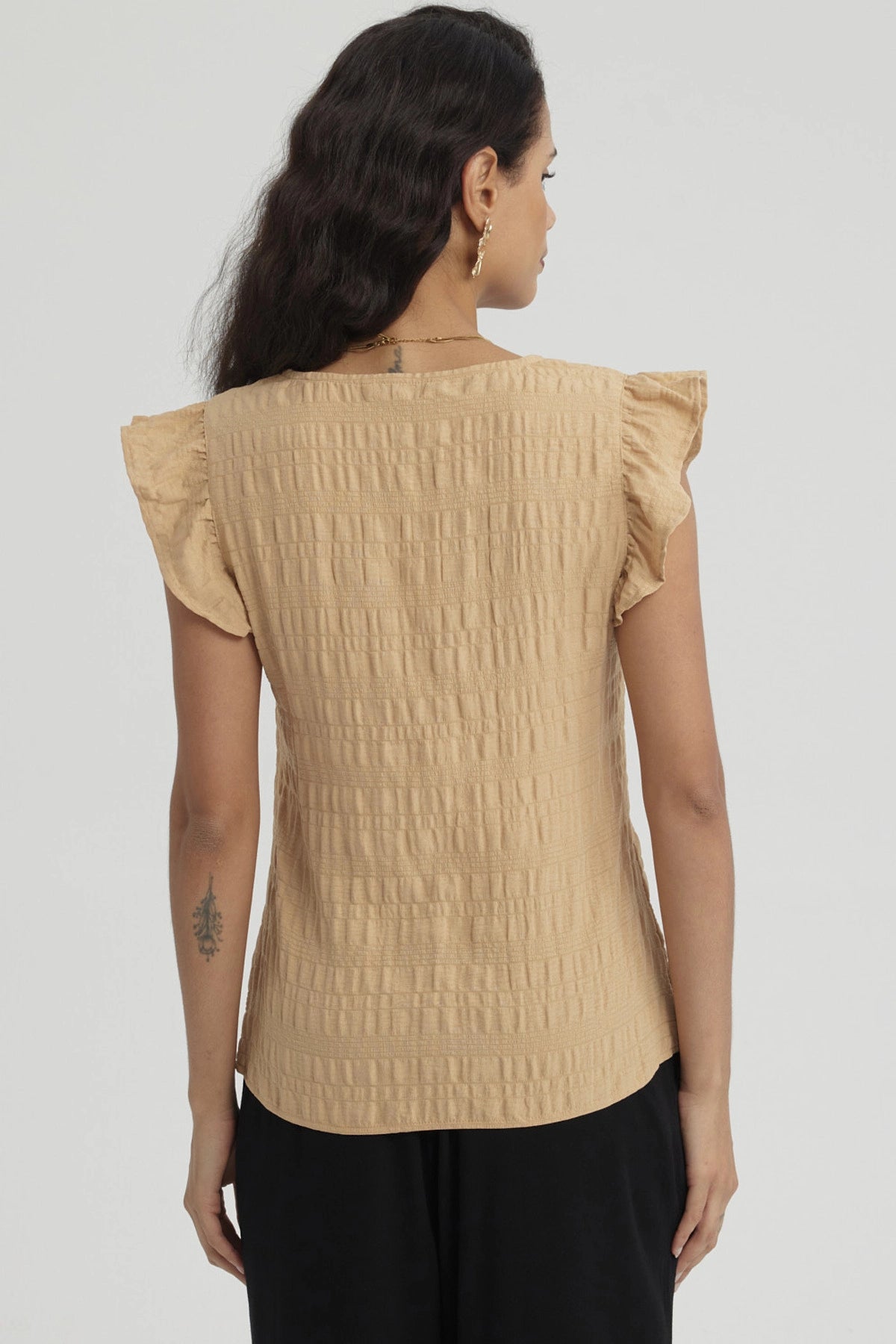Blusa Mujer Manga Con Vuelos Camel