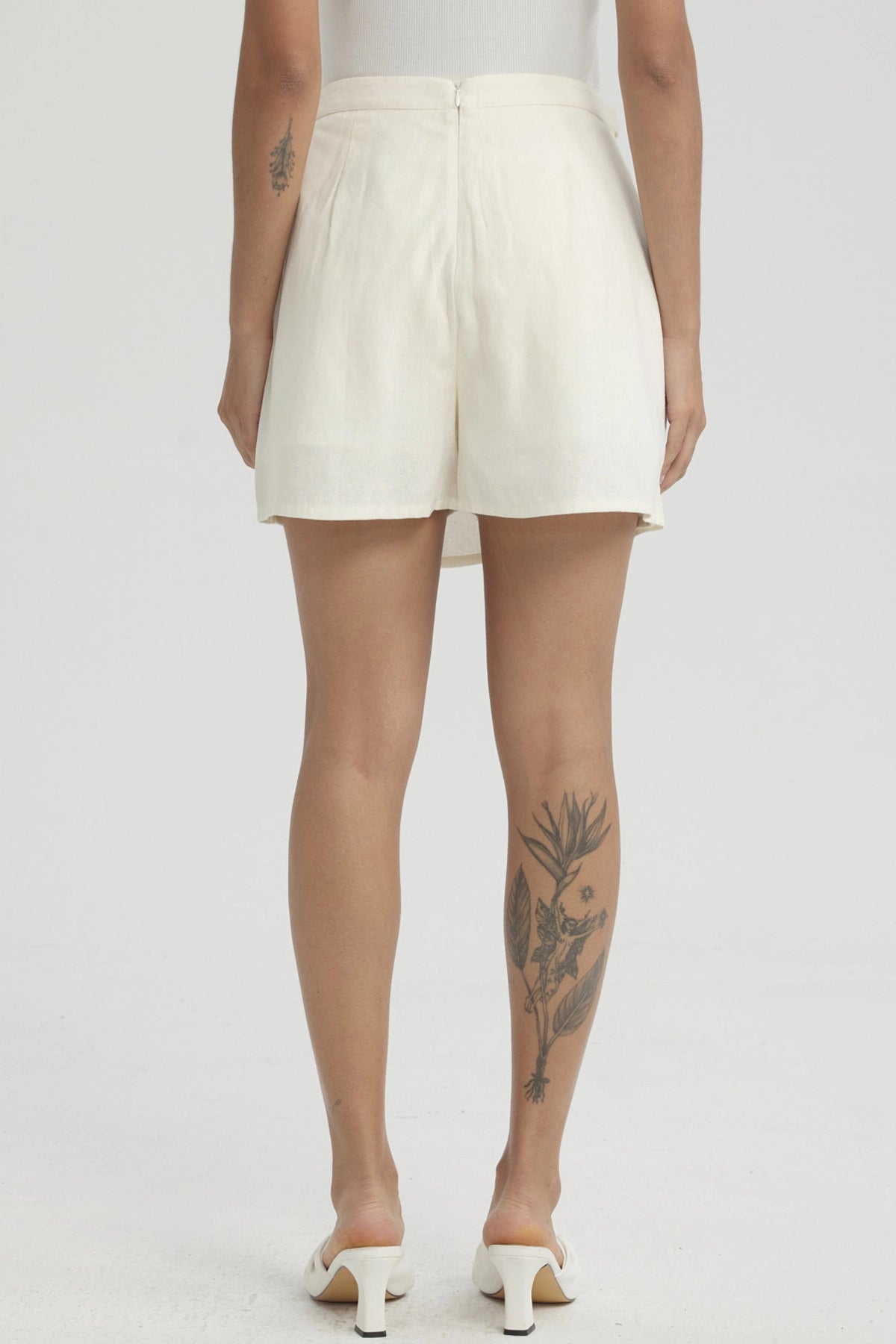 Short Mujer Con Botones Verde