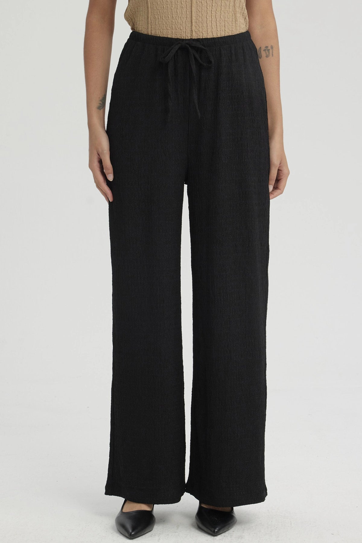 Pantalón Mujer Textura Pretinas Con Cordón Negro