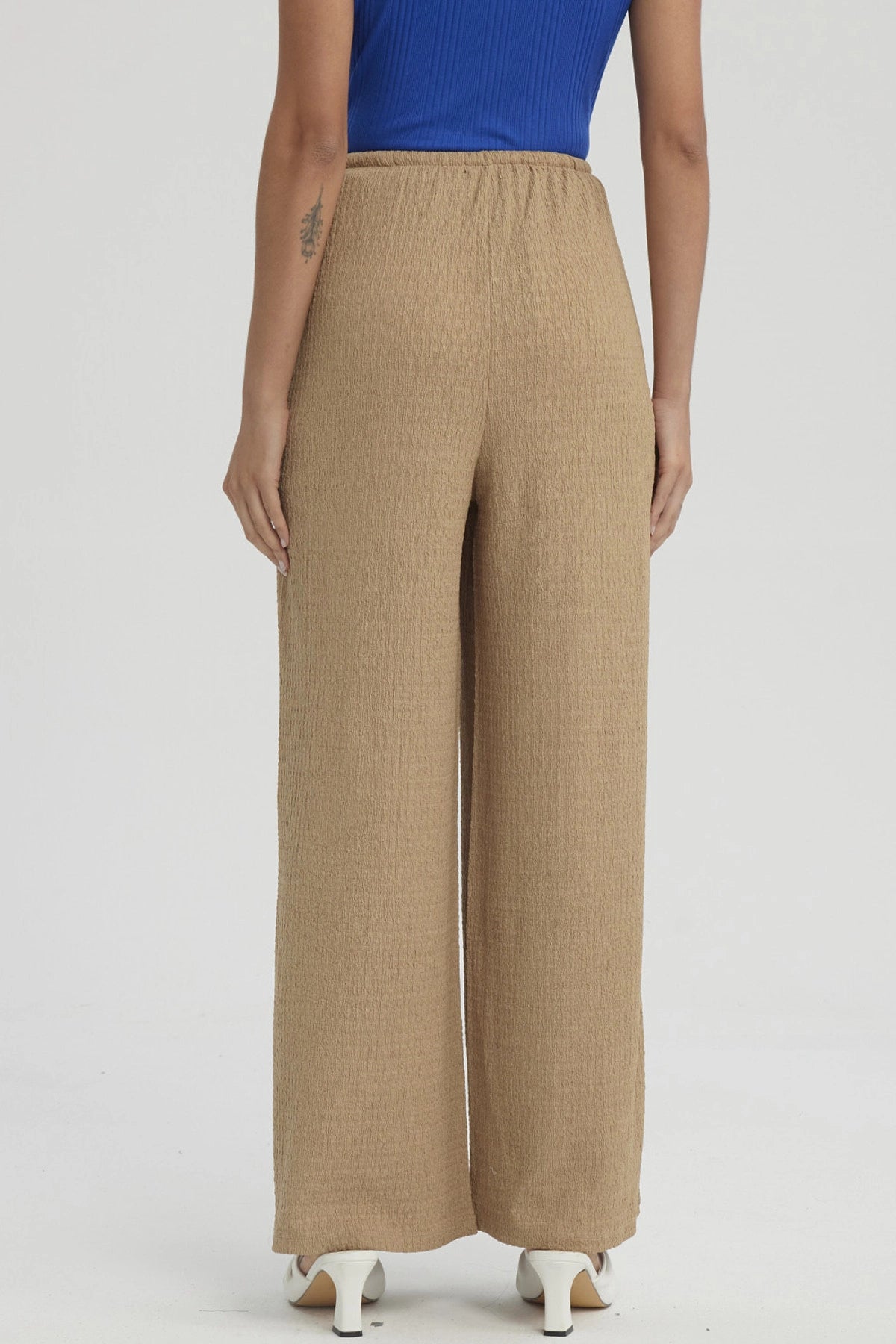 Pantalón Mujer Textura Pretinas Con Cordón Beige Claro