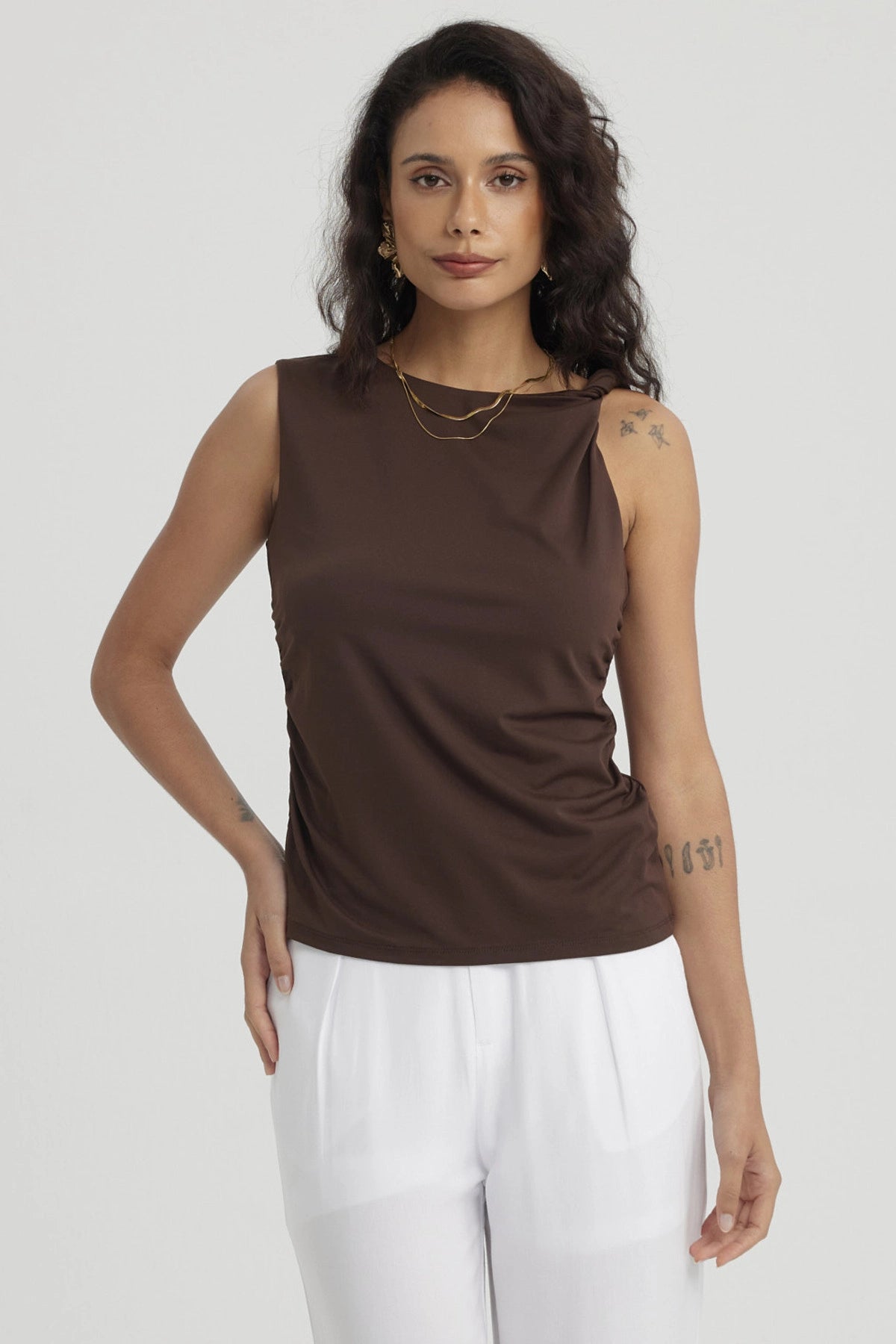 Polera Mujer Nudo En Hombros Chocolate