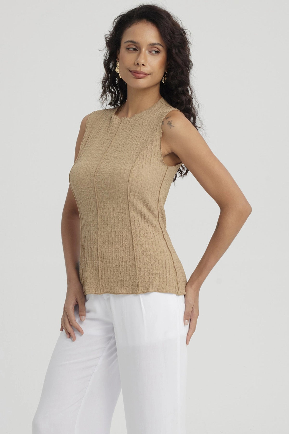 Polera Mujer Texturizada Beige Claro