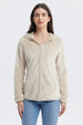 Polar beige claro de mujer con cierre completo prenda lisa ideal para un look casual y acogedor en días fríos