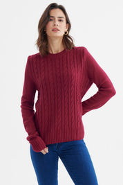 Sweater mujer rojo con diseño trenzado frontal en acrílico ideal para días fríos prenda sin estampa lisa
