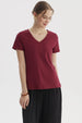 Polera mujer lisa color vino con cuello en V ideal para un look casual sin estampado visible