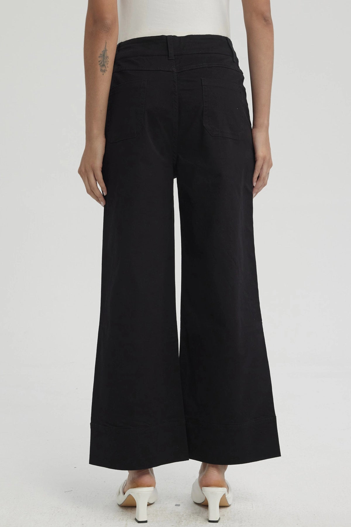 Pantalón Mujer Pliegues Delanteros Negro