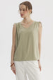 Blusa verde de mujer sin mangas con tiras ajustables en los hombros y diseño liso casual elegante
