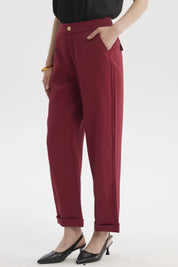 Pantalón sastrero mujer color vino con dobladillo en la basta diseño liso botón frontal crema sin estampado visible