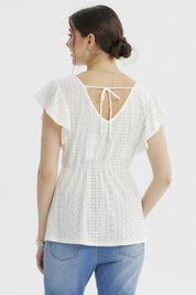 Polera mujer negra con botones en el frente prenda lisa ideal para un look casual y moderno