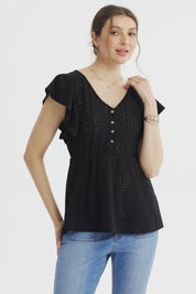 Polera mujer blanca con botones al frente y manga corta lisa elegante