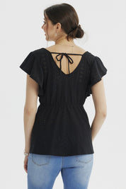 Polera mujer blanca con botones al frente y manga corta lisa elegante