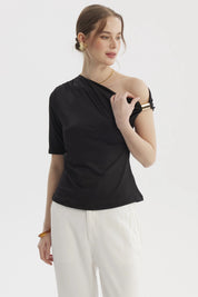 Polera asimétrica negra mujer con diseño liso sin estampa ideal para un look elegante y moderno