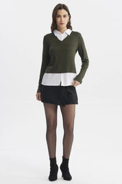 Sweater verde de mujer con efecto de blusa blanca falsa en la parte inferior diseño elegante y casual sin estampa