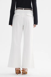 Pantalón mujer crudo gabardina con cinturón marrón tejido sin estampa ajuste cómodo para un look casual y sofisticado