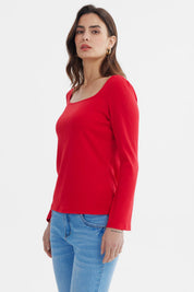 Polera de mujer roja con escote Bardot manga larga ajustada y textura rib sin estampa lisa