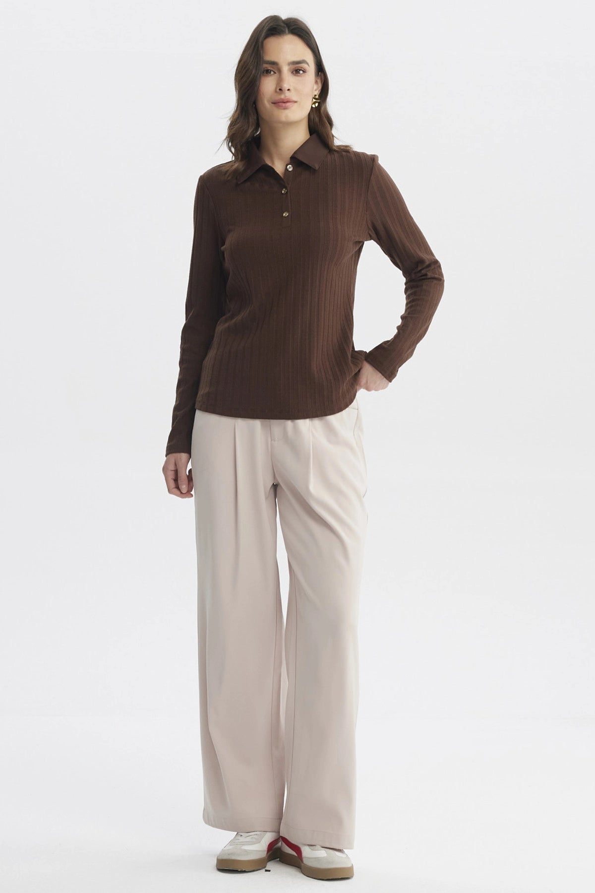 Polera Mujer Cuello Camisero Café