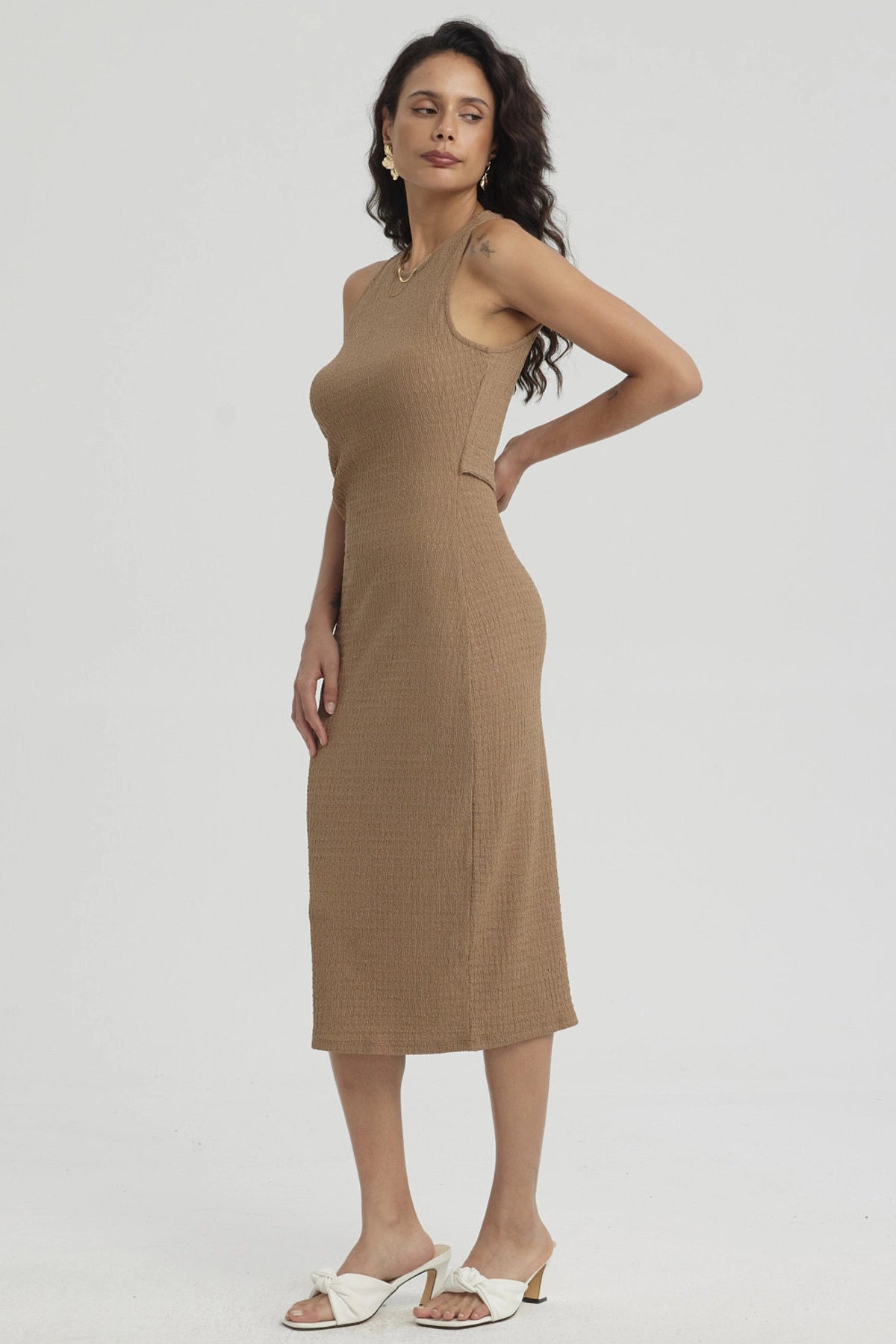Vestido Mujer Corto Recogido Beige