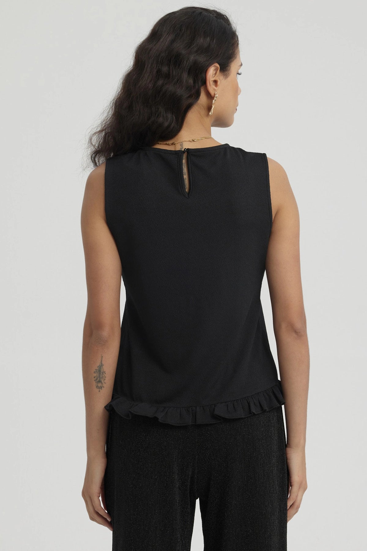 Polera Mujer Basta Con Vuelos Negro