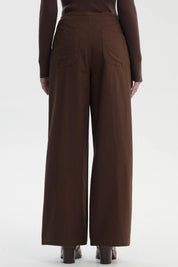 Pantalón Mujer Calce Recto Café