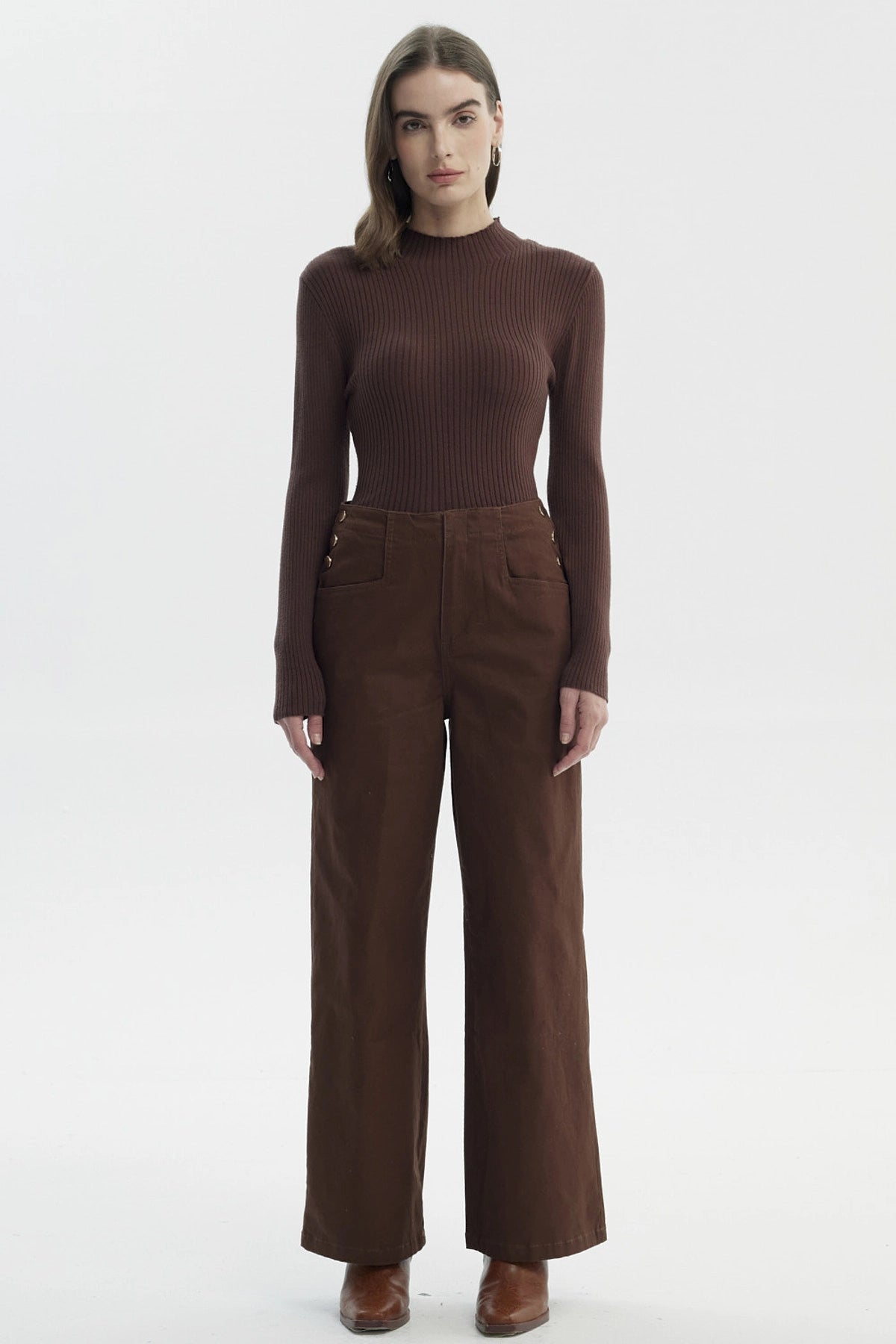 Pantalón Mujer Calce Recto Café