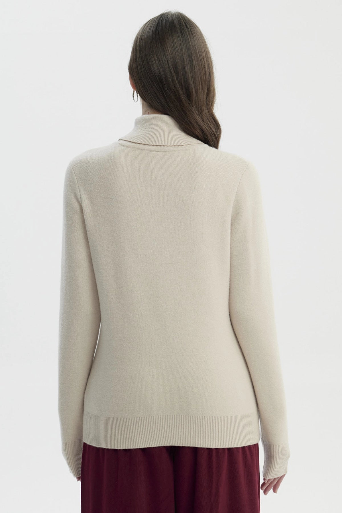 Sweater Mujer Slim Cuello Alto Beige