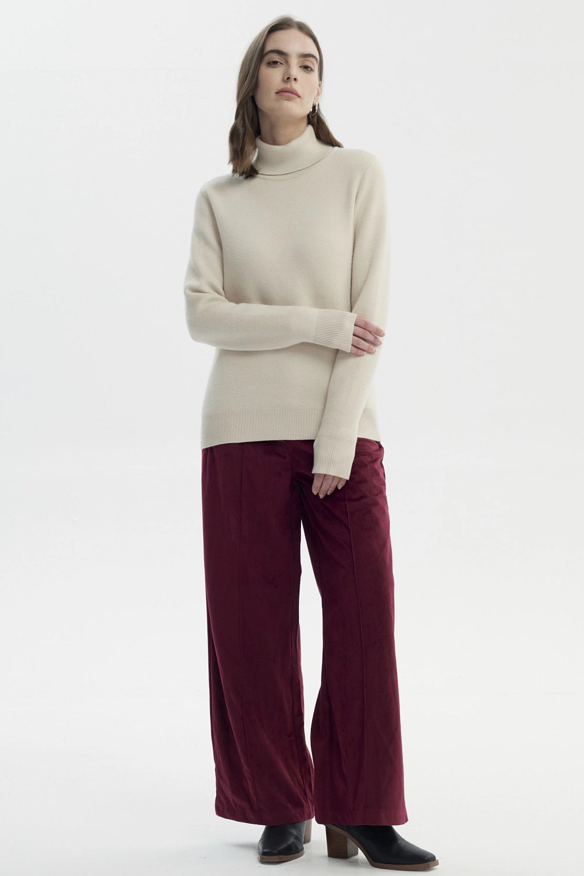 Sweater Mujer Slim Cuello Alto Beige