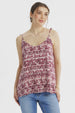 Peto fucsia de mujer con tirantes finos estampado floral blanco estilo bohemio en toda la prenda