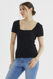 Polera ajustada negra de manga corta con textura acanalada lisa