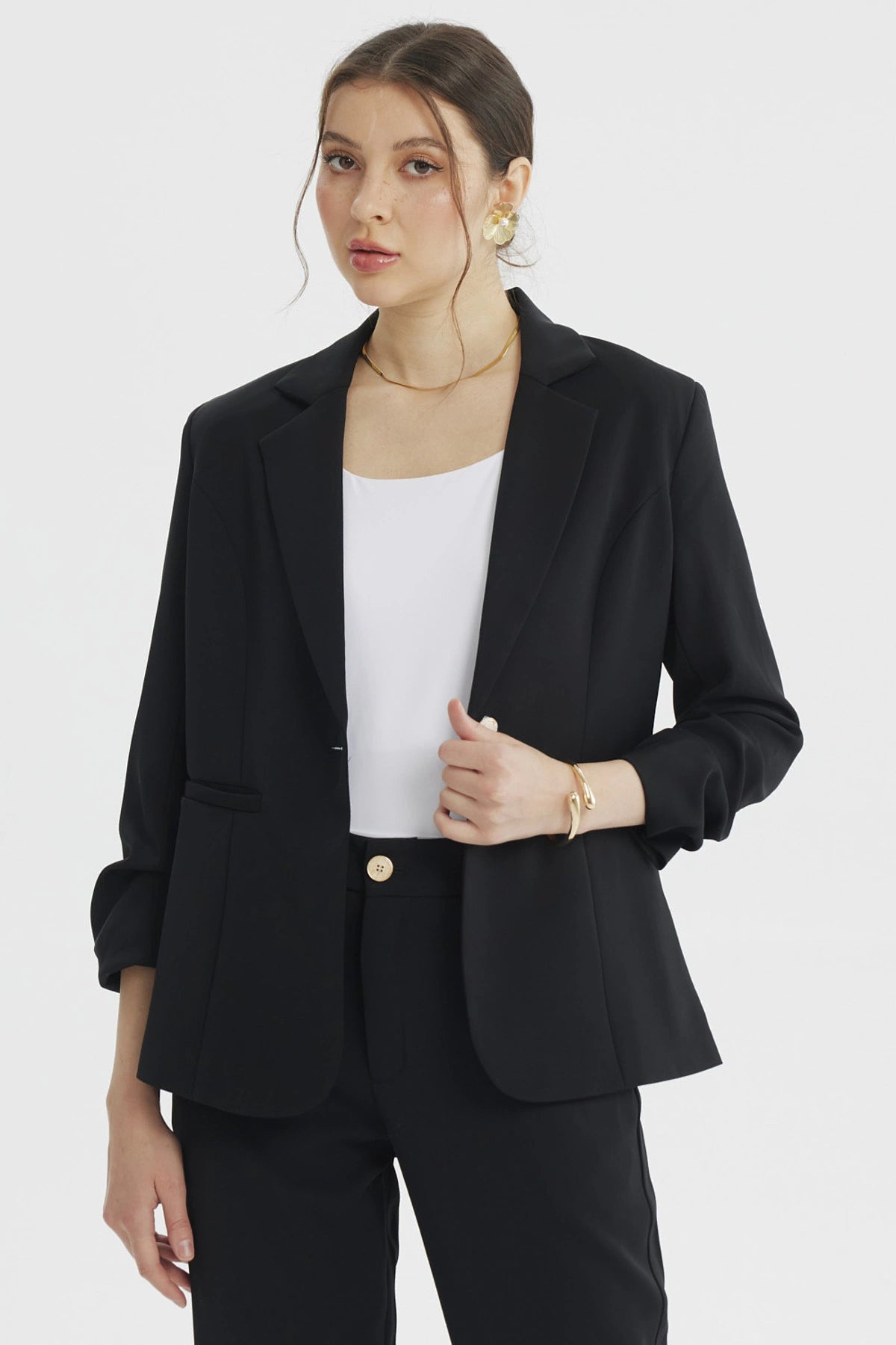Blazer negro para mujer con cuello camisero prenda lisa de poliéster estilo elegante y atemporal