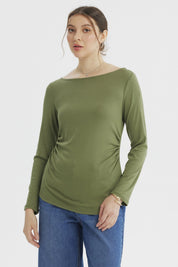 Polera mujer verde olivo ajustada lisa sin estampa con mangas largas y cuello redondo