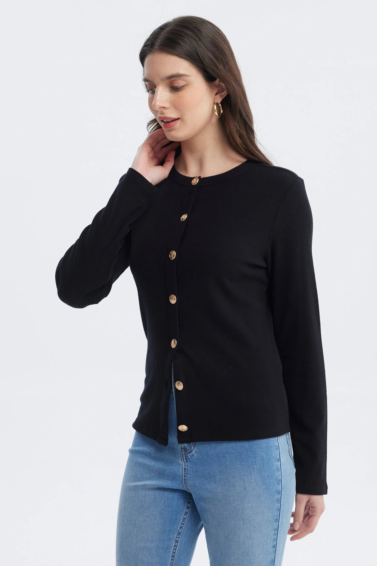 Sweater negro mujer con botones dorados al frente diseño sencillo elegante ideal para cualquier ocasión lisa