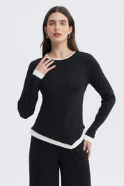 Polera mujer negra con bordes blancos en cuello y puños sin estampa diseño liso elegante y versátil