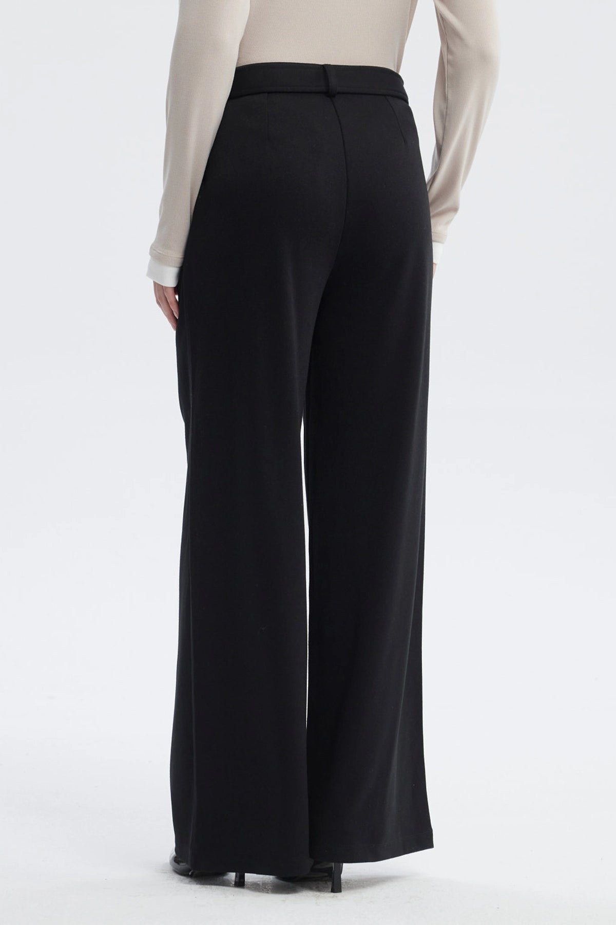 Pantalón Mujer Calce Recto Negro