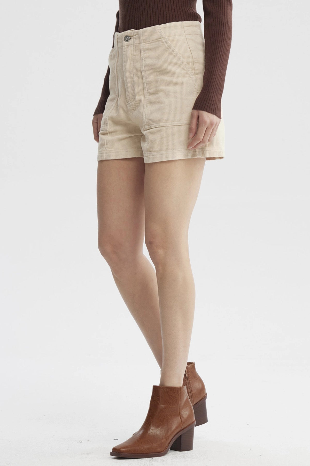 Short Mujer Slim Arena